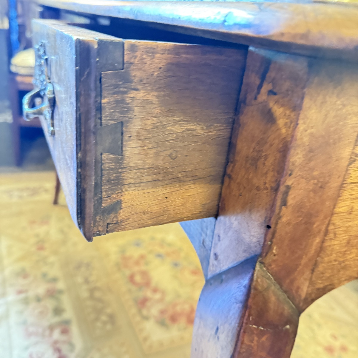 Grand bureau plat en noyer Louis XV-photo-5