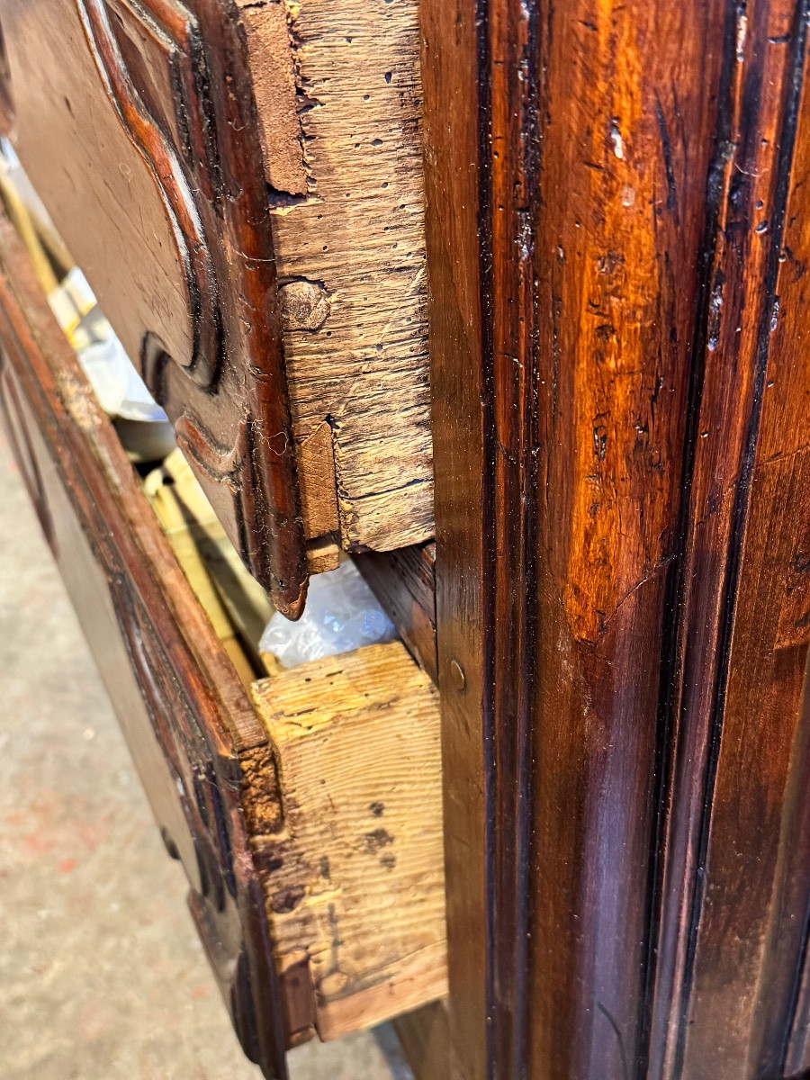 Small Provençal Walnut Chest Of Drawers, Late 17th Century-photo-6
