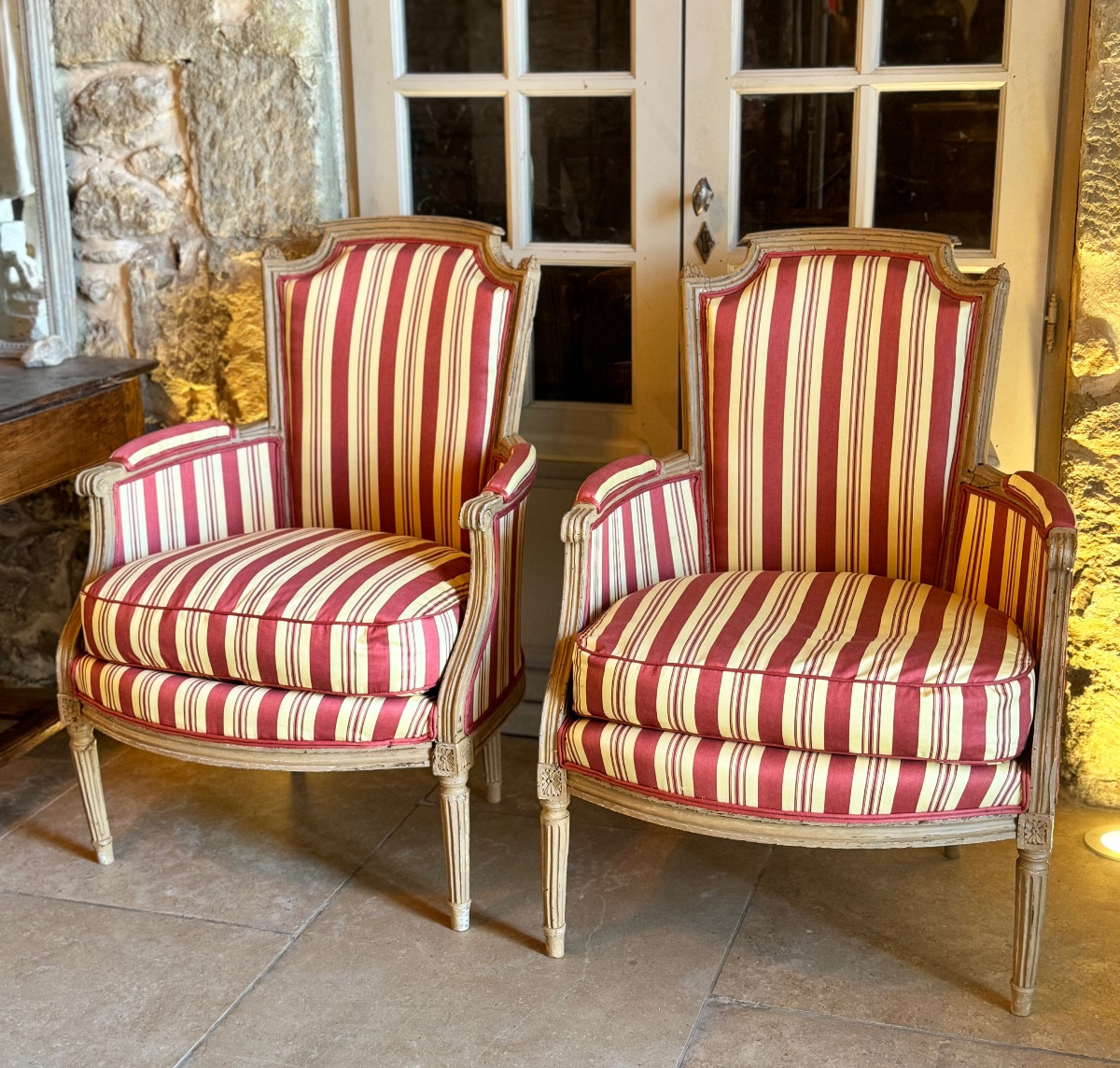 Paire de Bergères Louis XVI – Époque XVIIIe siècle