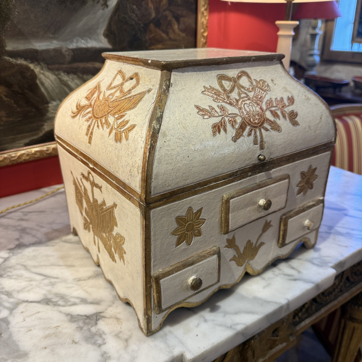 Coffret Louis XVI en bois laqué-photo-1