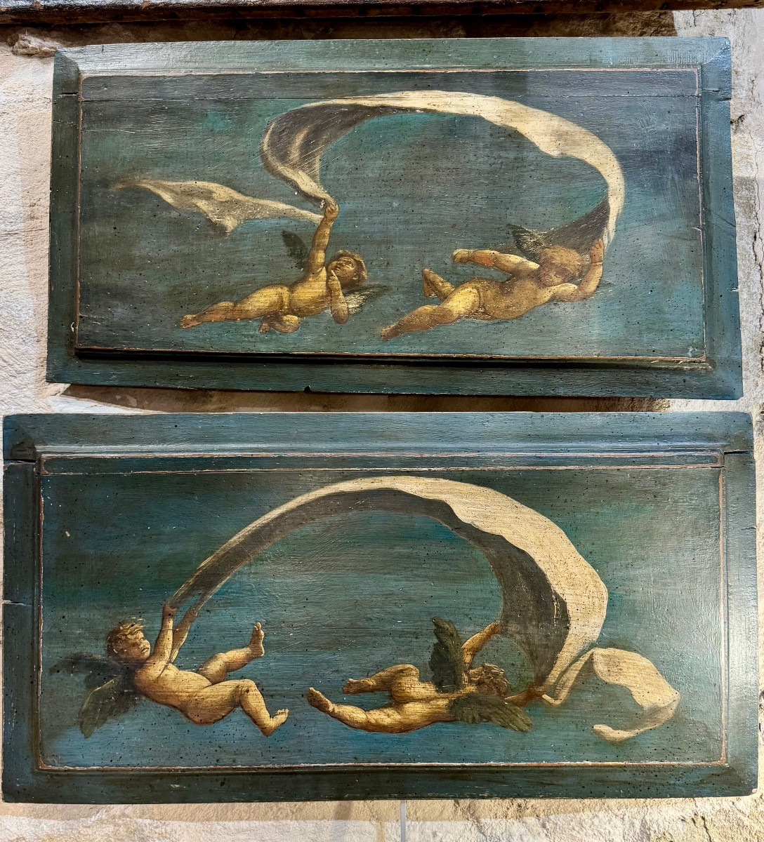 Deux panneaux peints (ou portes de meuble) – Italie du Nord, fin XVIIIe siècle / tout début XIX