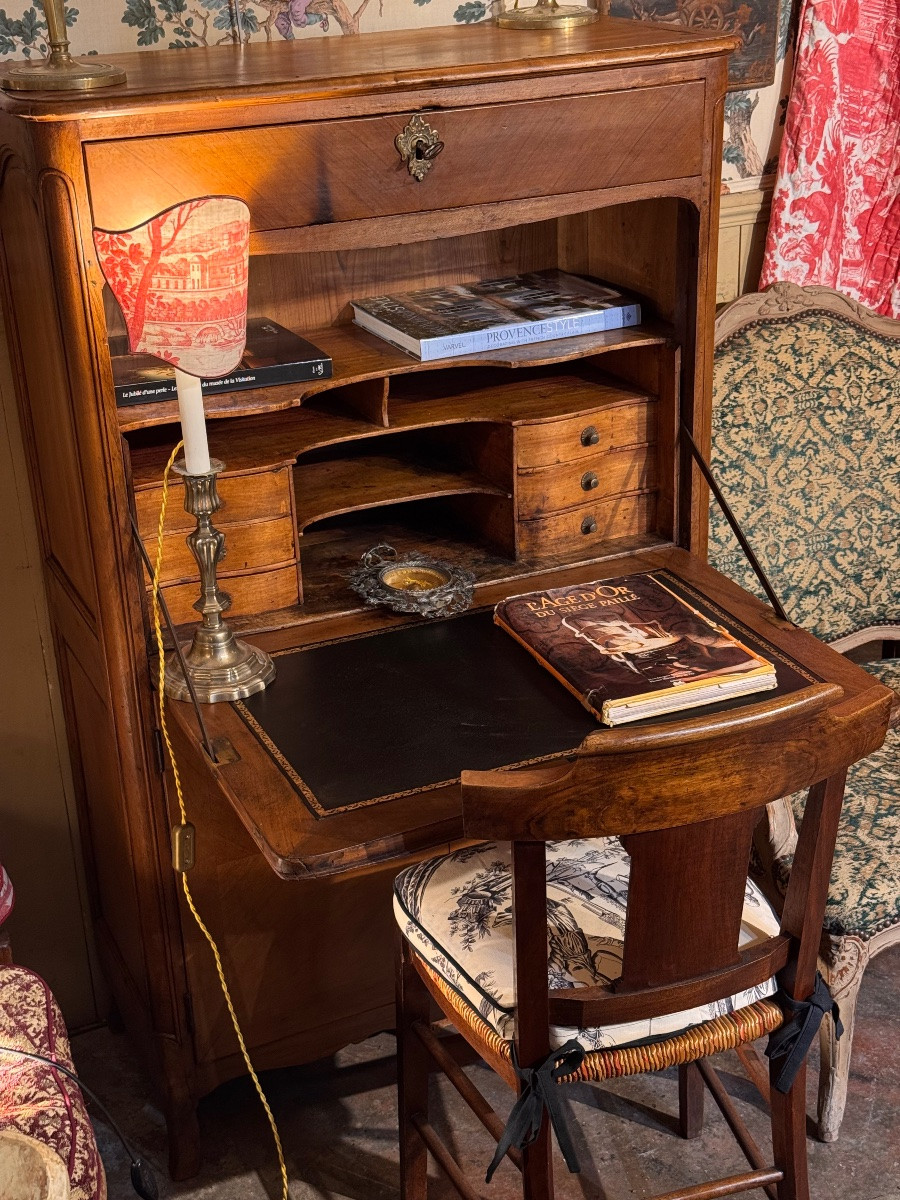 Très Petit secrétaire Louis XV en noyer blond – XVIIIᵉ siècle-photo-8