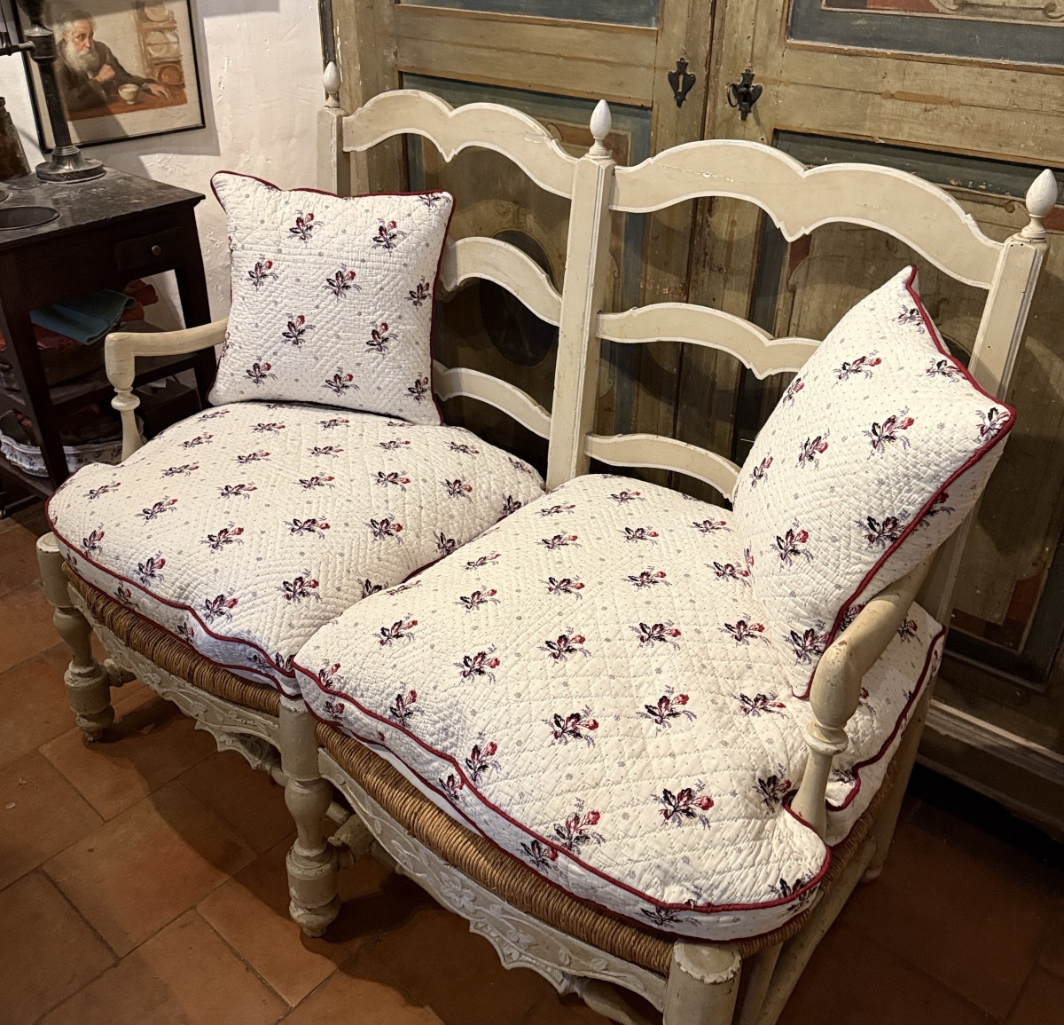 Rare 18th-century Provençal Straw Bench – Known As A “radassier” – With Straw And Gold Paint