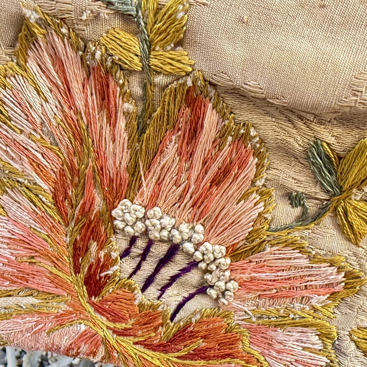 Panneau brodé en soie et velours de soie, XIXᵉ siècle-photo-6
