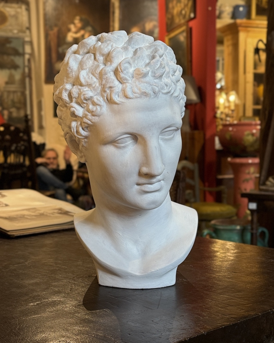 Tête d’Hermès en terre cuite – Atelier R. d’Arly – France, début XXe siècle