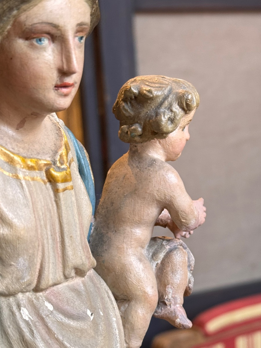 Vierge à l’Enfant en bois sculpté et polychromé – XVIIIe siècle-photo-2