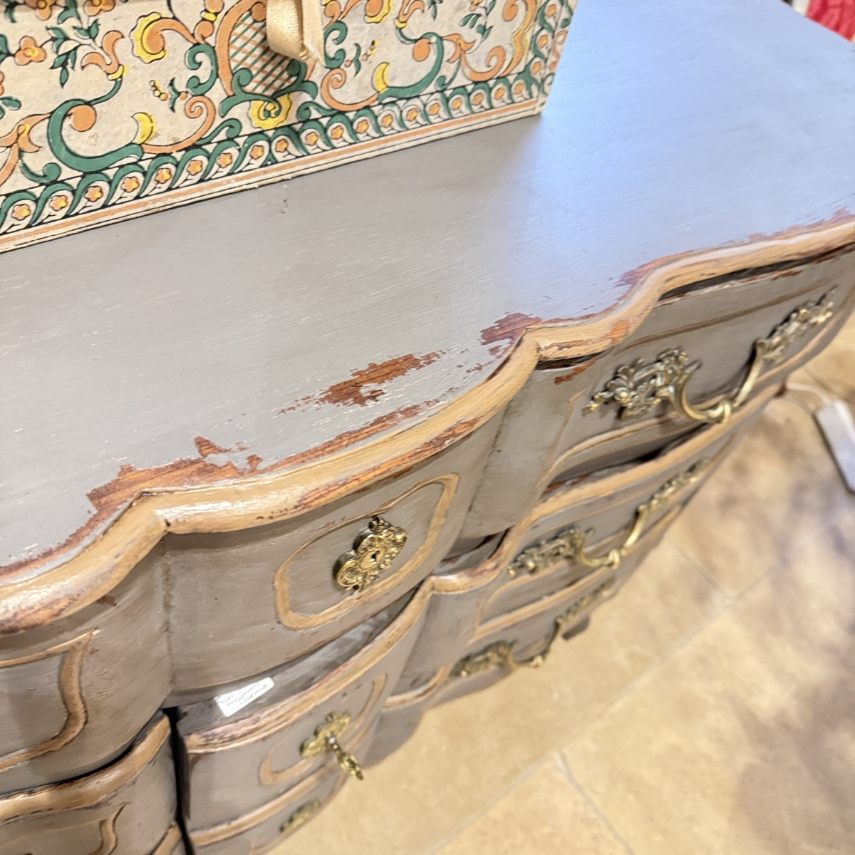 18th-century Painted Wooden Serpentine Commode – Formerly Converted Into A Cabinet With Doors-photo-1