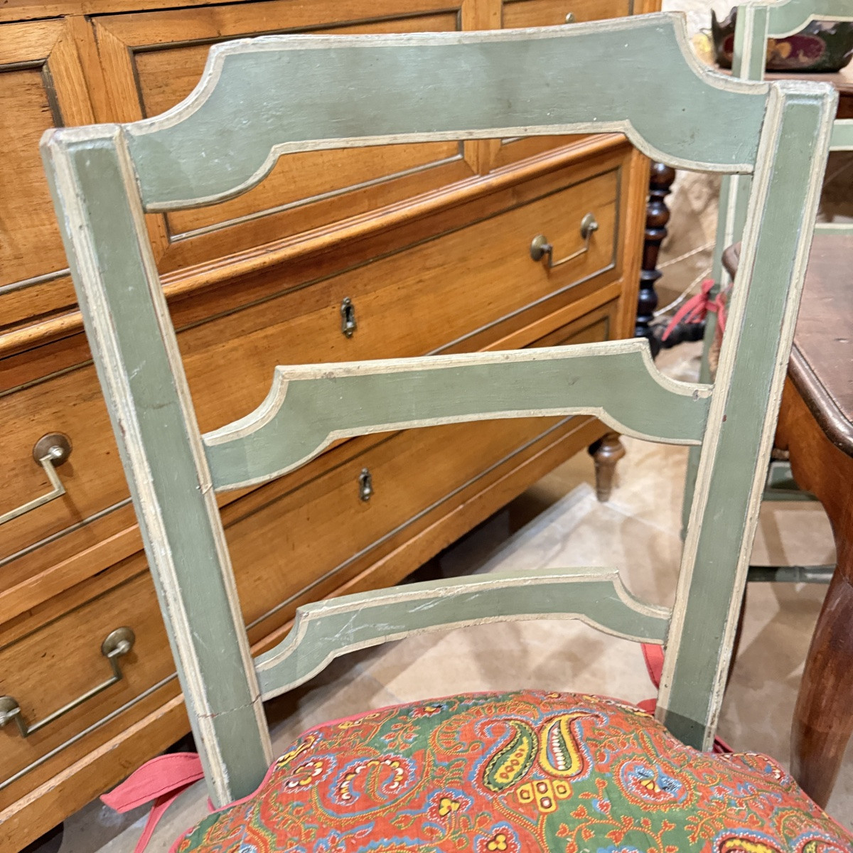 Suite de trois chaises provençales paillées – XVIIIe -photo-2