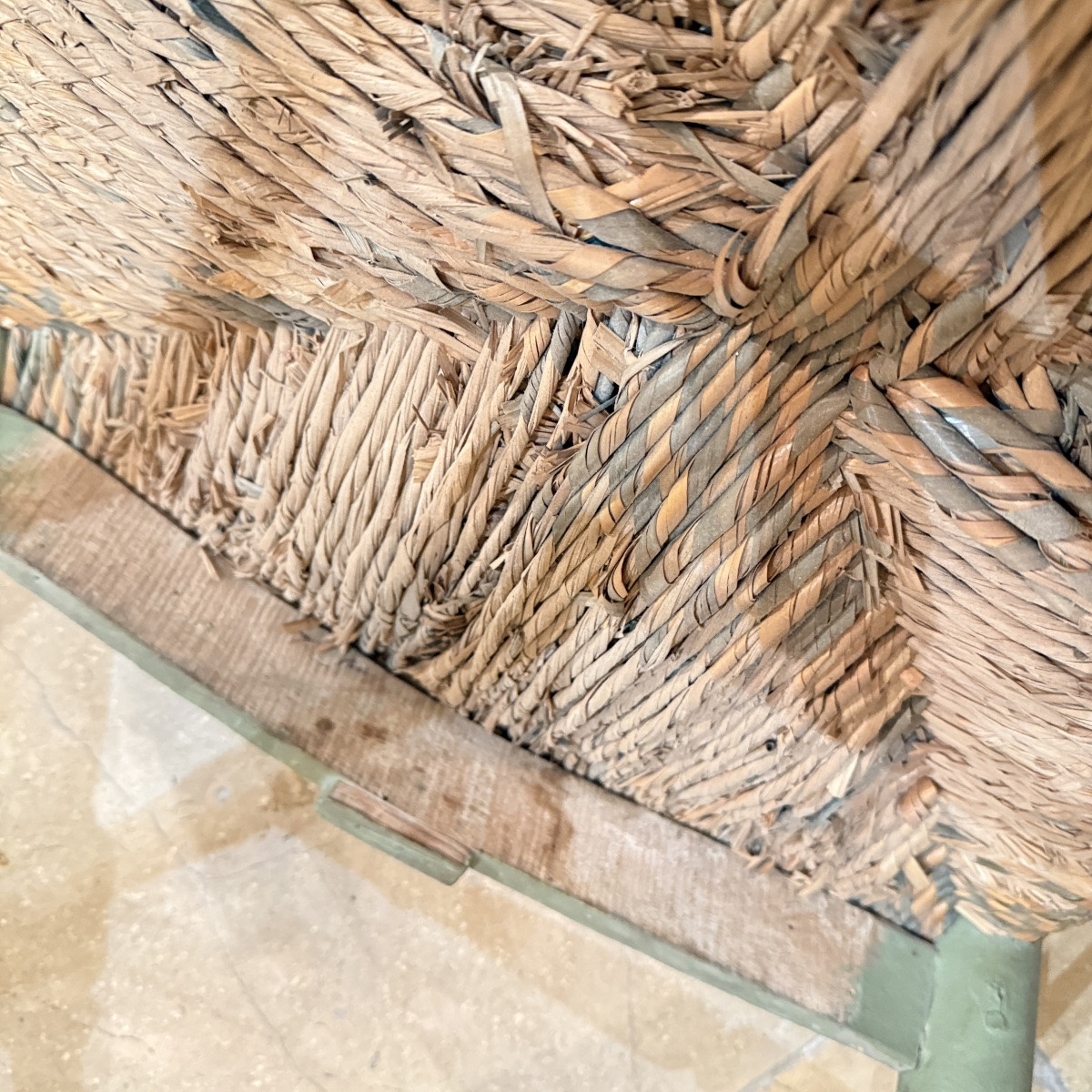 Suite de trois chaises provençales paillées – XVIIIe -photo-8