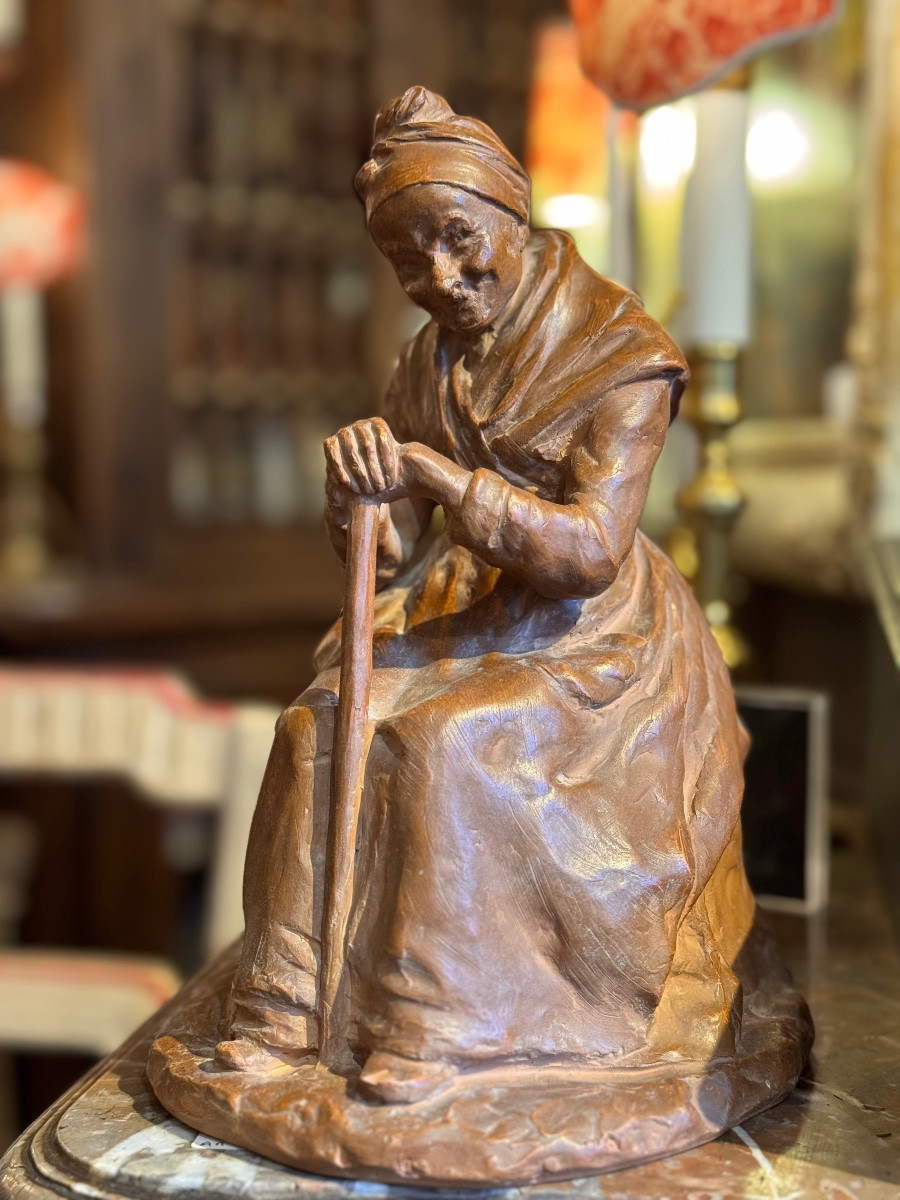 Arlésienne en terre cuite patinée, signée D. Saint René-photo-3