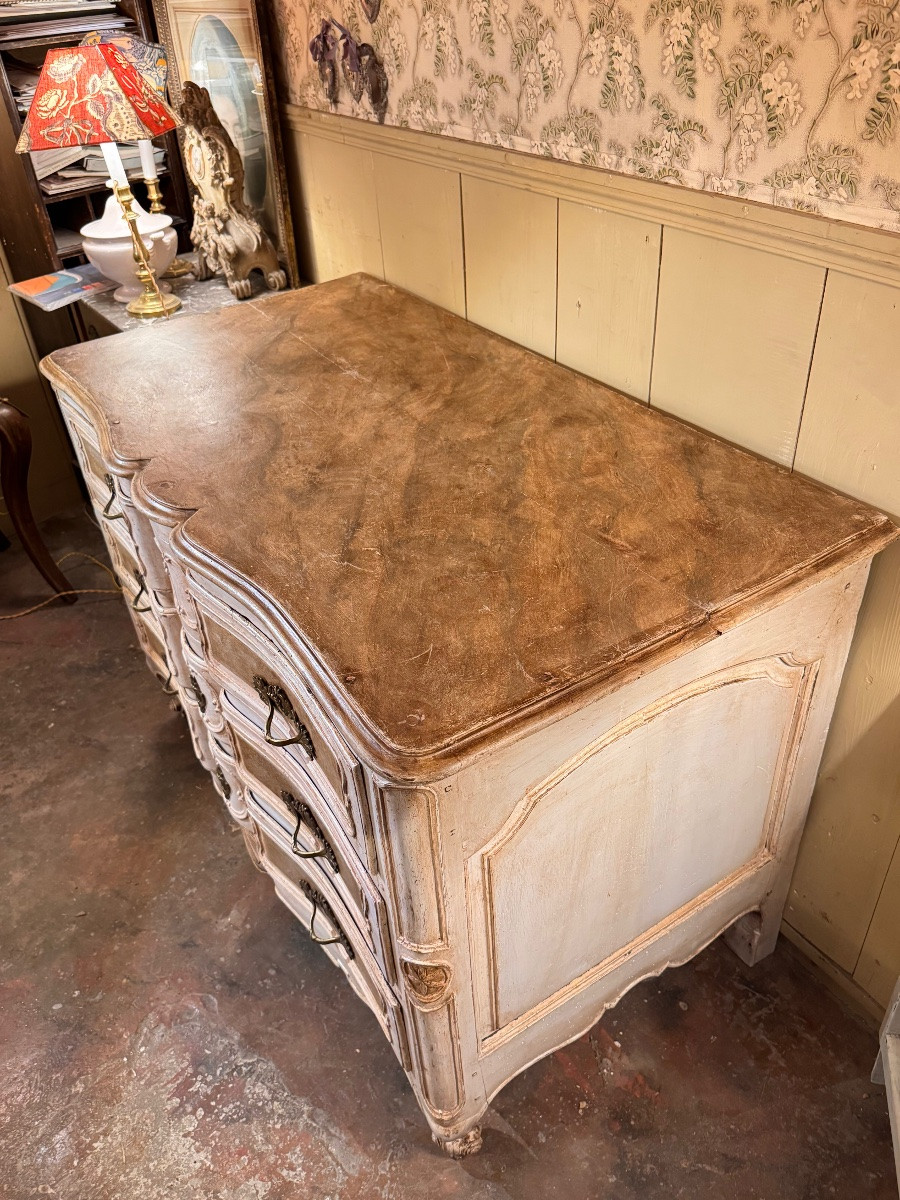 Commode provençale galbée à ressaut central, XVIIIe siècle, décor sculpté-photo-4