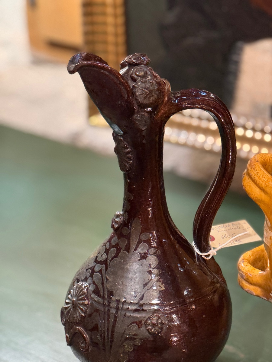 Aiguière en terre cuite vernissée brune, dite « demoiselle d’Avignon » ou Çanakkale-photo-8