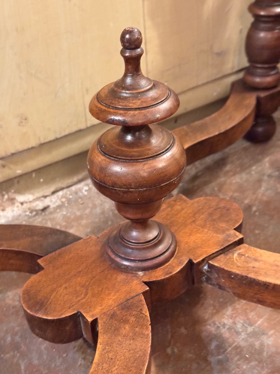 17th-century Walnut Table, Turned Base And Stretcher-photo-4