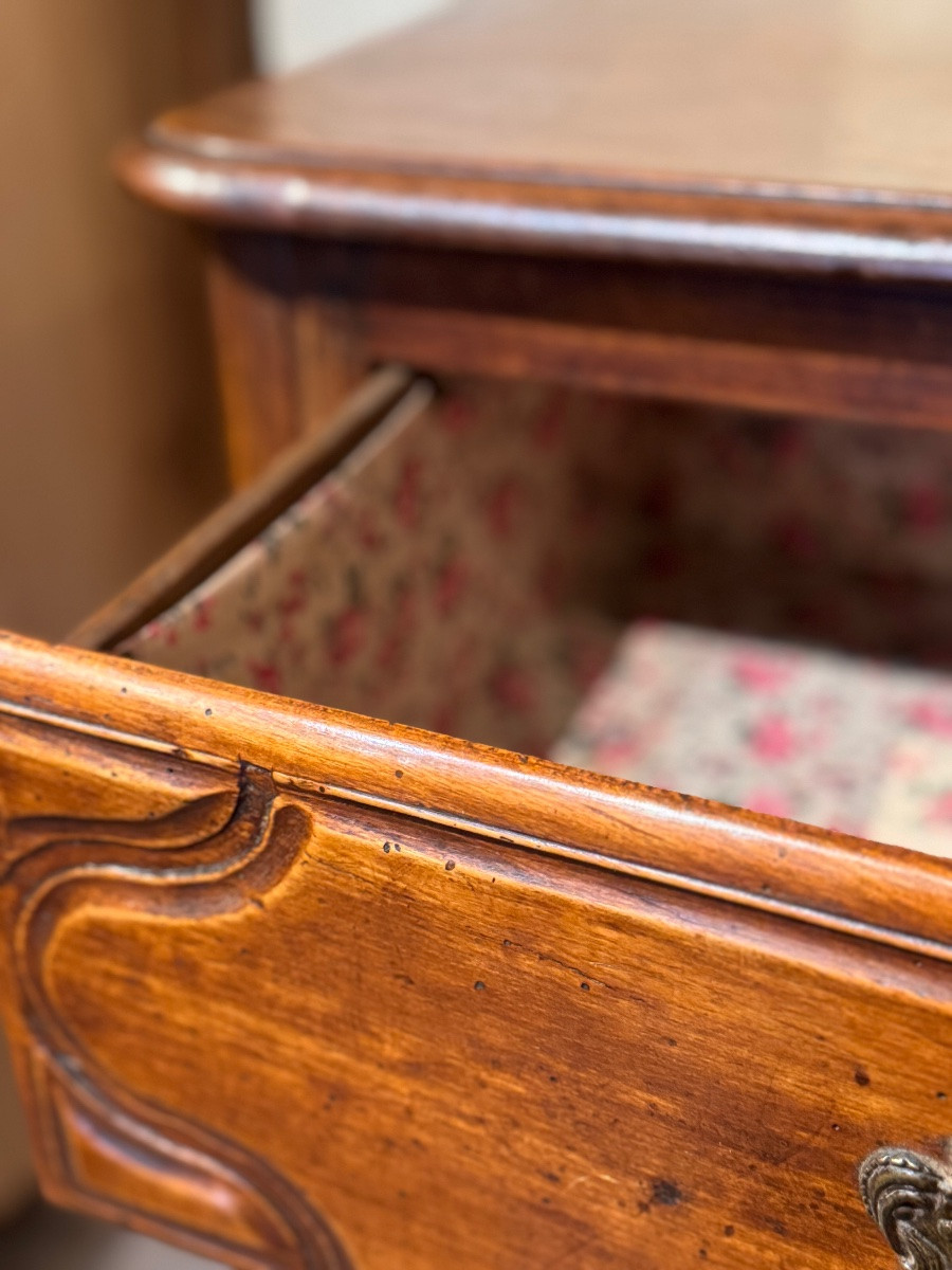 Petite commode en noyer, XVIIe siècle-photo-2