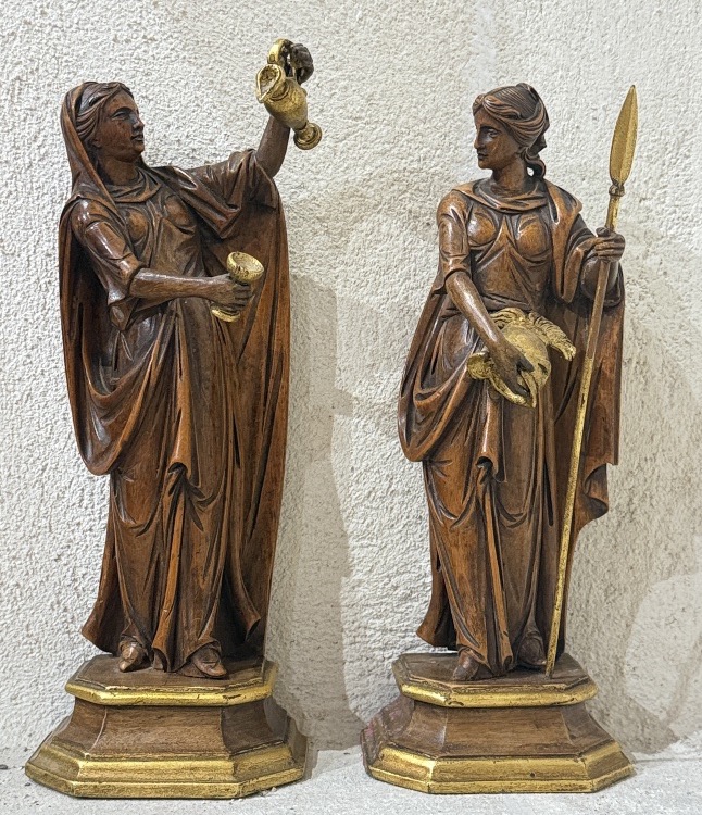 Paire de statuettes allégoriques néoclassiques en bois sculpté et doré – Italie, fin XVIIIe siè