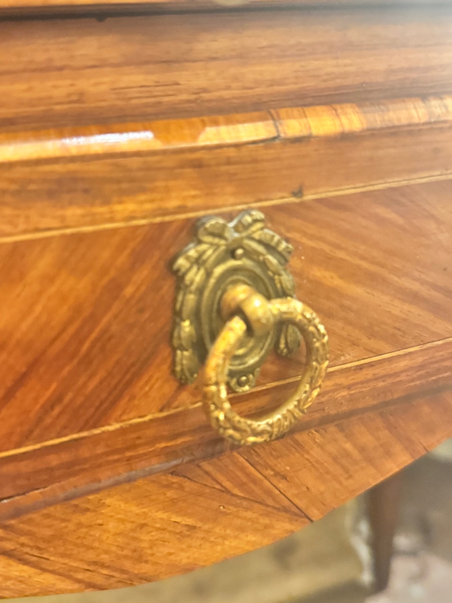 Coiffeuse Louis XV d’époque XVIIIe siècle, intérieur garni d’un tissu XVIIIe-photo-3
