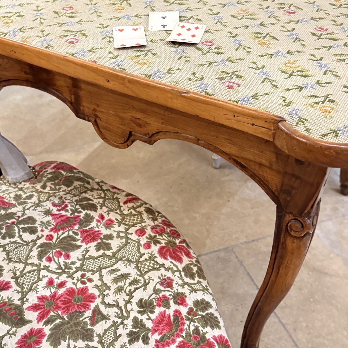 Louis XV-period Walnut Game Table, 18th Century, With A Tabletop Covered In Petit Point Tapestry-photo-2