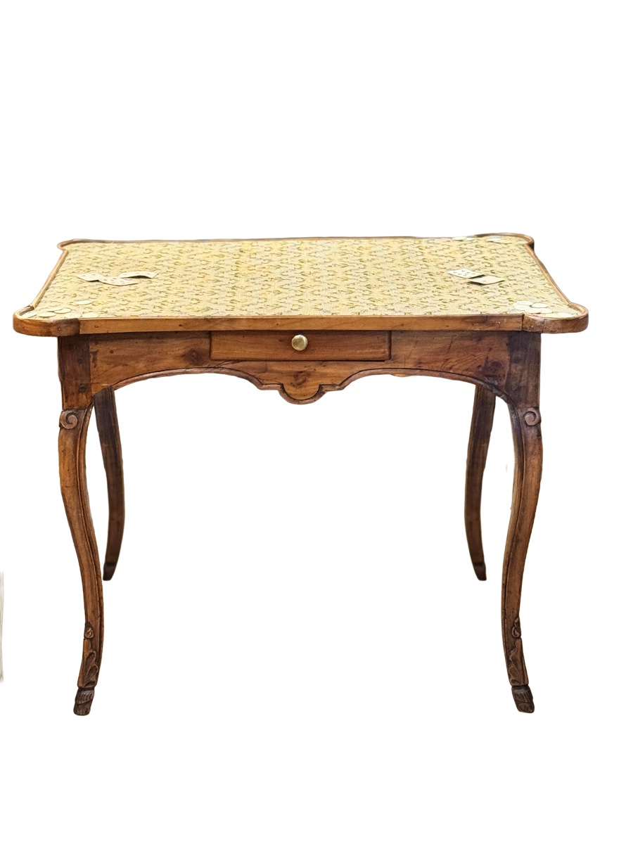 Louis XV-period Walnut Game Table, 18th Century, With A Tabletop Covered In Petit Point Tapestry