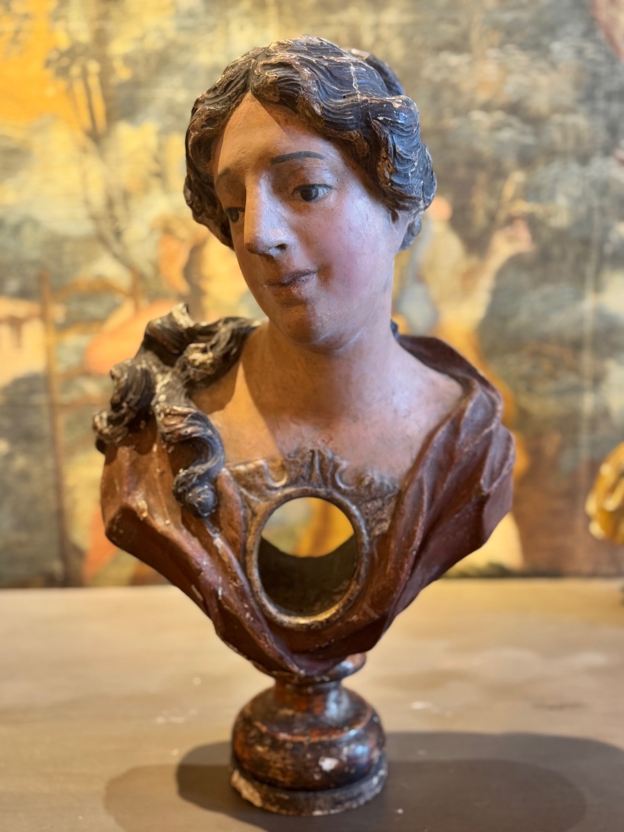 Buste reliquaire de sainte en bois sculpté et polychromé – Époque XVIIIᵉ siècle-photo-2