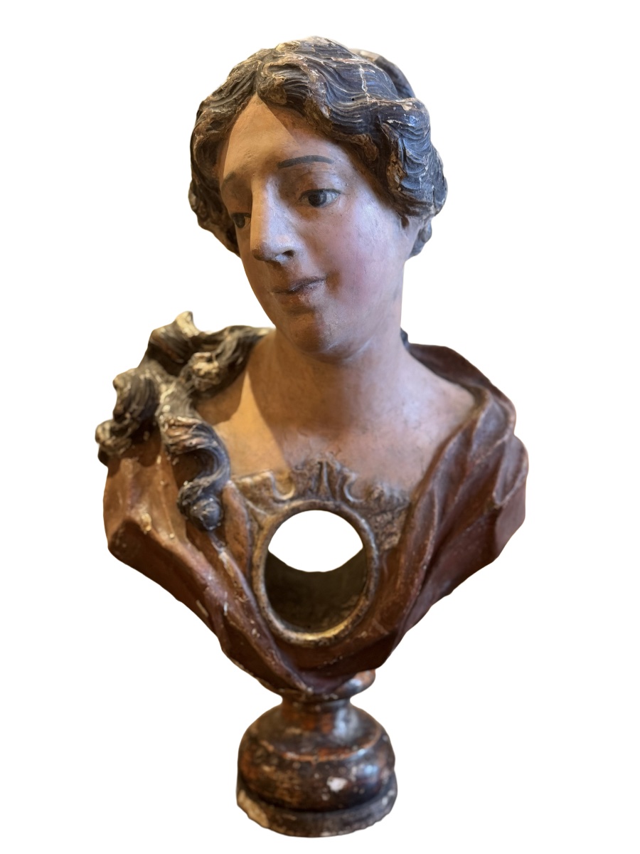 Buste reliquaire de sainte en bois sculpté et polychromé – Époque XVIIIᵉ siècle