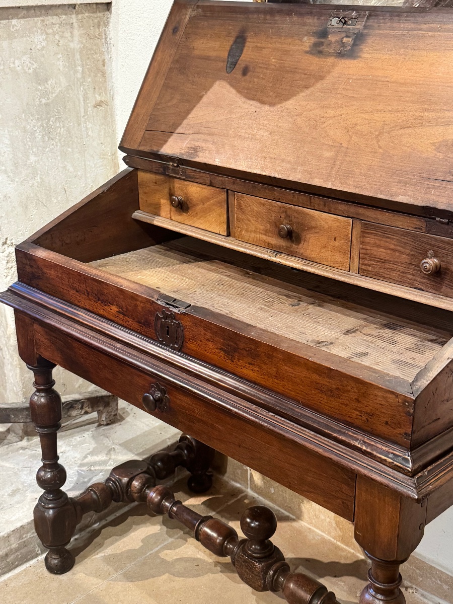  bureau de pente de voyage en noyer, époque Louis XIII – XVIIe siècle-photo-4