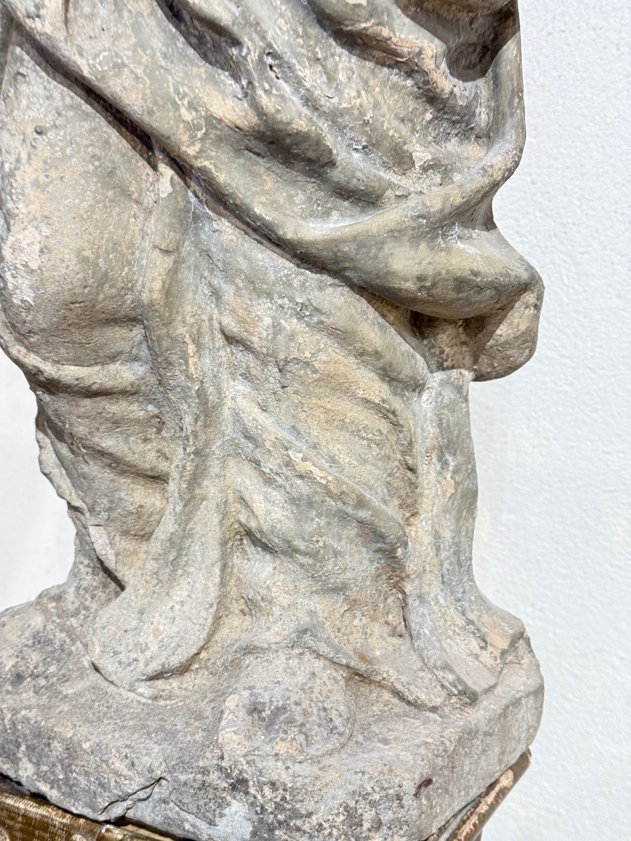 Vierge à l’Enfant en pierre calcaire – Sculpture d’oratoire – XVIIIᵉ siècle-photo-3