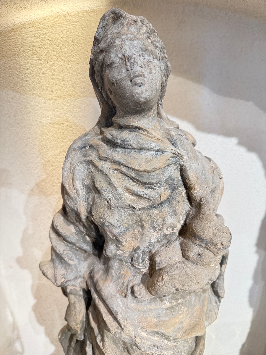 Vierge à l’Enfant en pierre calcaire – Sculpture d’oratoire – XVIIIᵉ siècle-photo-7