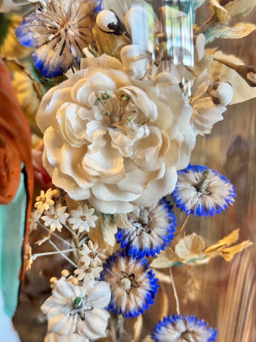Vierge à l’Enfant sous globe de verre, décor de fleurs  – Santibelli provençal, XIXᵉ s-photo-1