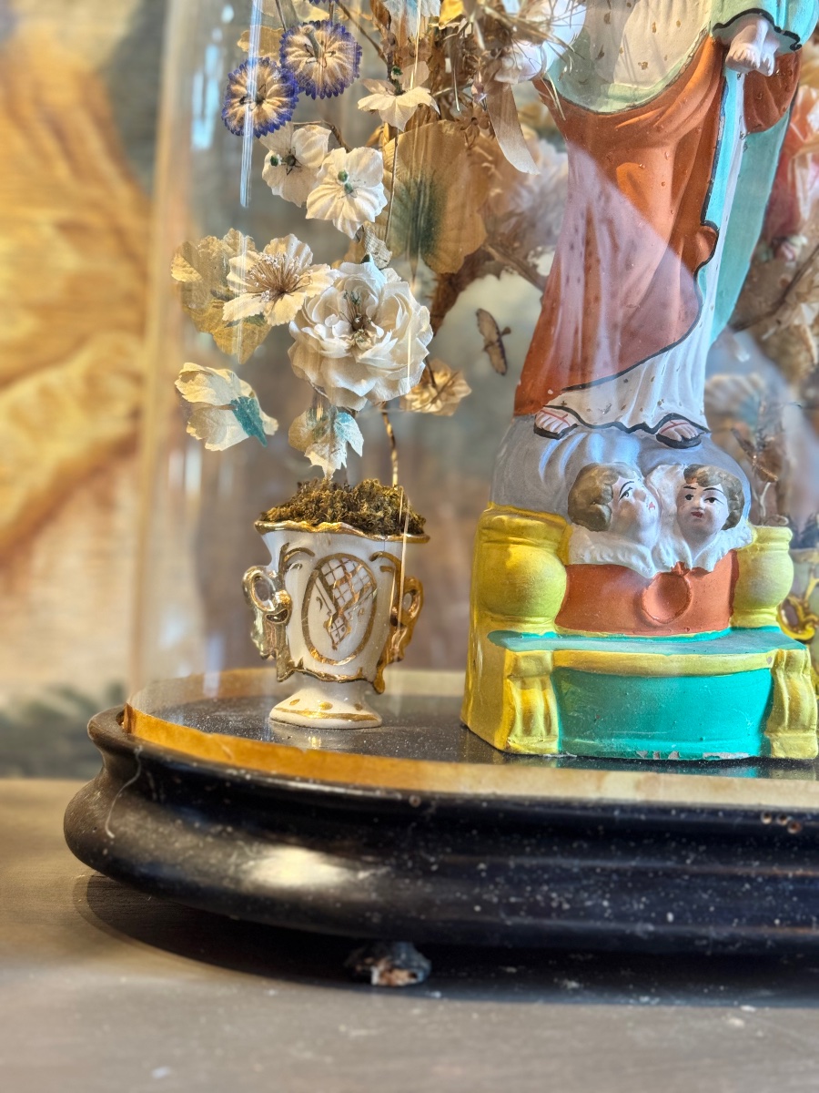 Vierge à l’Enfant sous globe de verre, décor de fleurs  – Santibelli provençal, XIXᵉ s-photo-5
