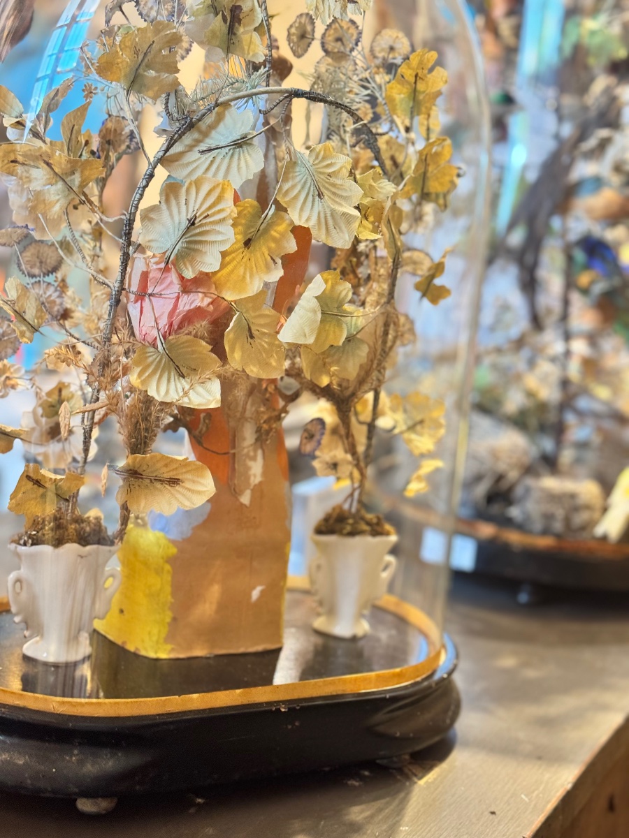 Vierge à l’Enfant sous globe de verre, décor de fleurs  – Santibelli provençal, XIXᵉ s-photo-6