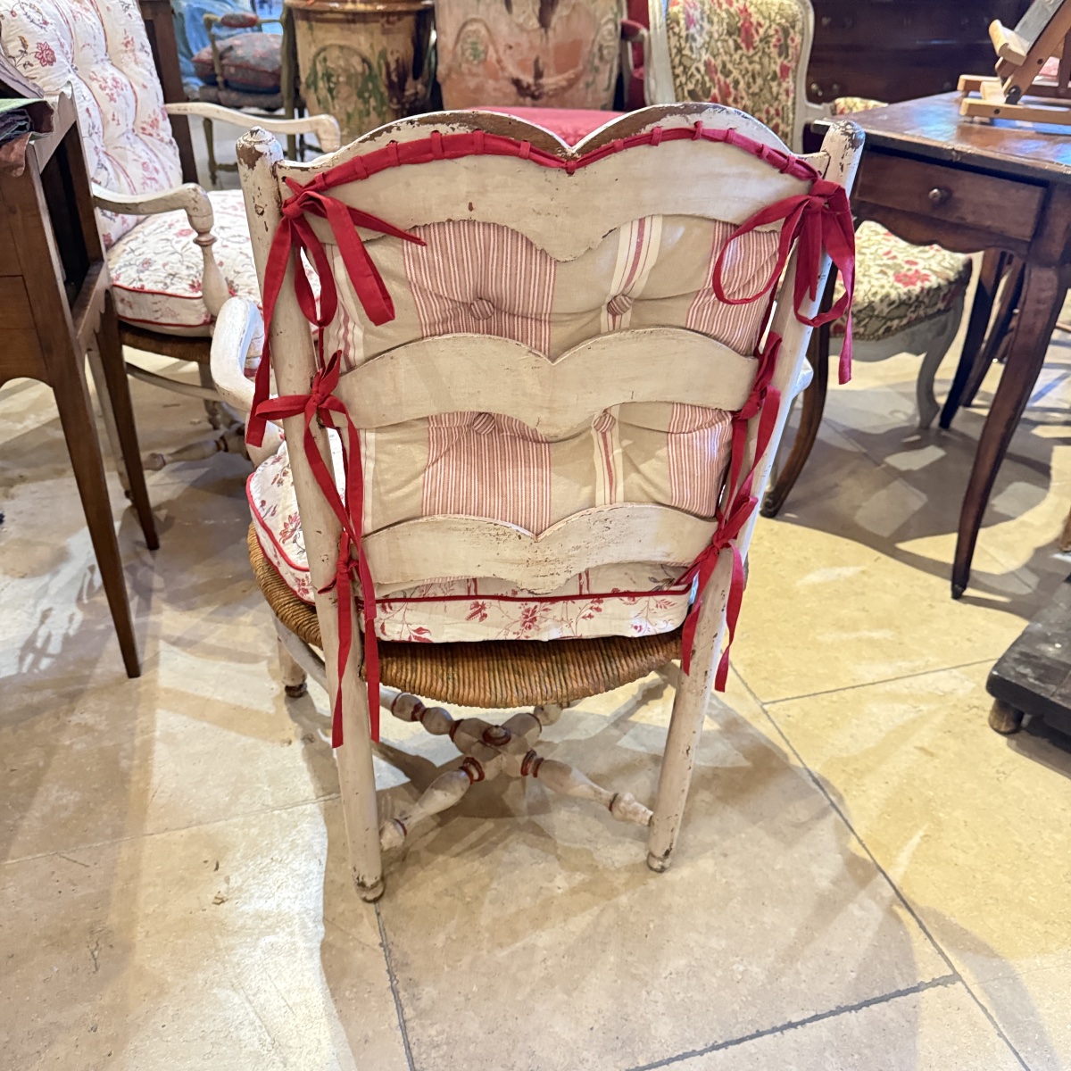 Paire de fauteuils provençaux en hêtre laqué – Époque XVIIIᵉ siècle-photo-2
