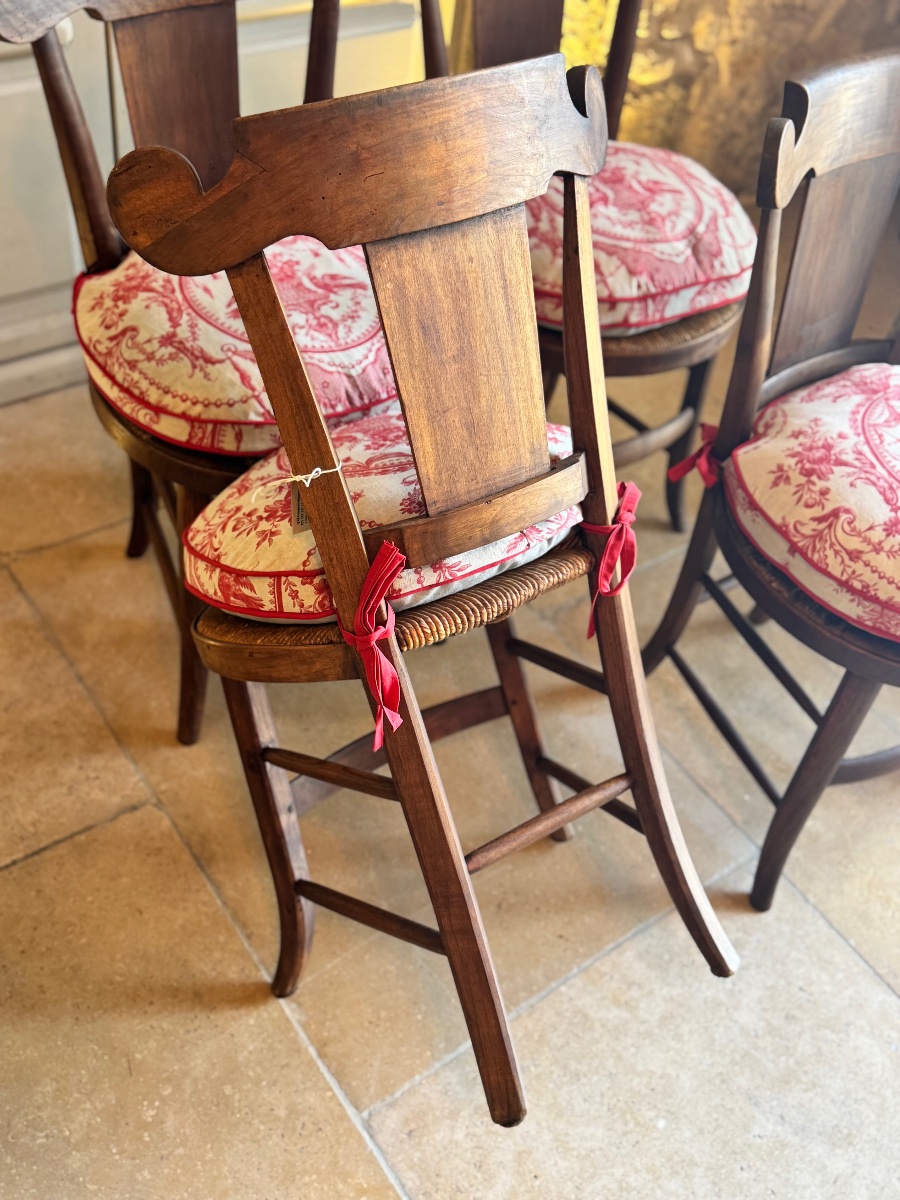 Set Of Four Period Restoration-era Walnut Chairs With Circular Seats – Early 19th Century-photo-5