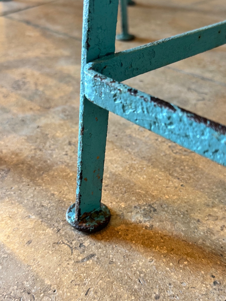 Four Chairs And A Garden Pedestal Table Made Of Riveted Iron – Early 20th Century-photo-3