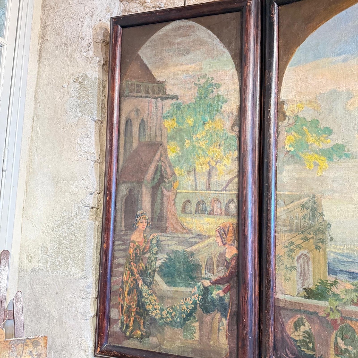 Grand triptyque peint – Scène médiévale dans un paysage lacustre – XIXe siècle-photo-8