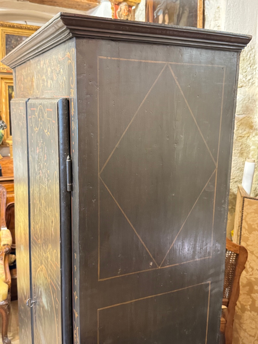 Armoire peinte d’Uzès du XVIIIe siècle à décor de paysages et bouquets-photo-3
