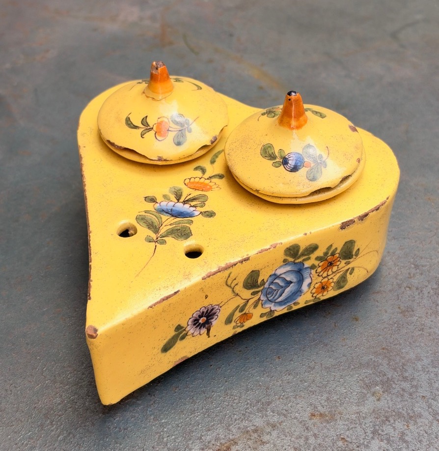 Heart-shaped Montpellier Earthenware Inkwell – 18th Century
