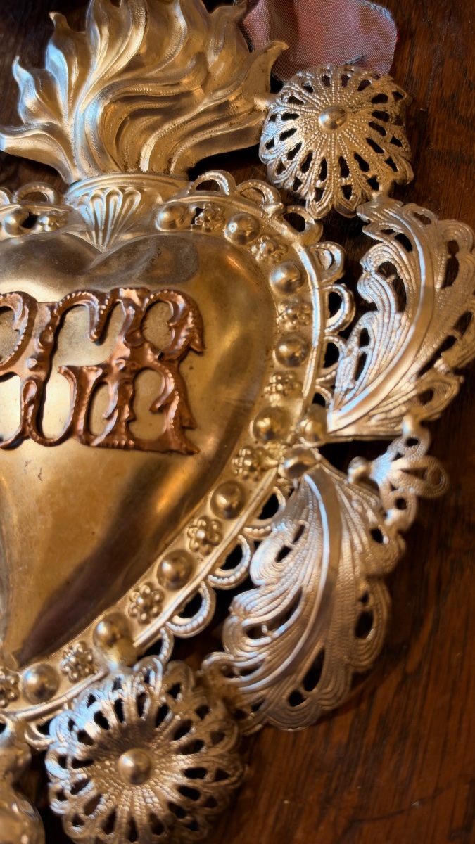 Ex-voto italien du XIXe siècle en métal argenté – Sacré-Cœur à décor ajouré-photo-2