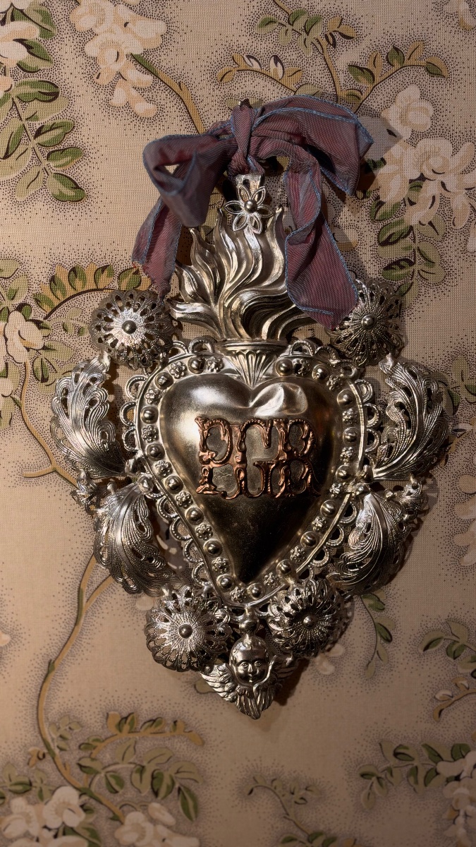 Ex-voto italien du XIXe siècle en métal argenté – Sacré-Cœur à décor ajouré-photo-4