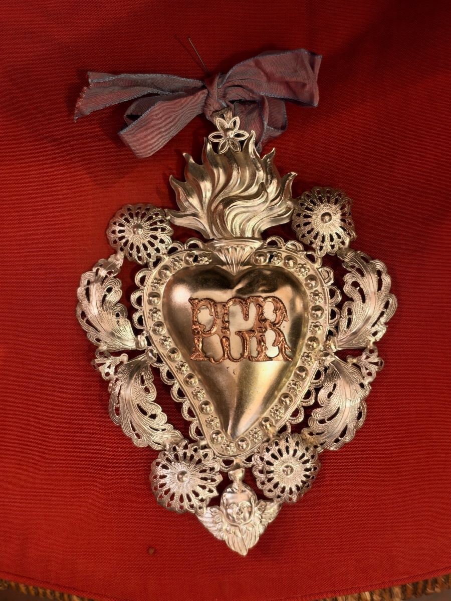 Ex-voto italien du XIXe siècle en métal argenté – Sacré-Cœur à décor ajouré-photo-6