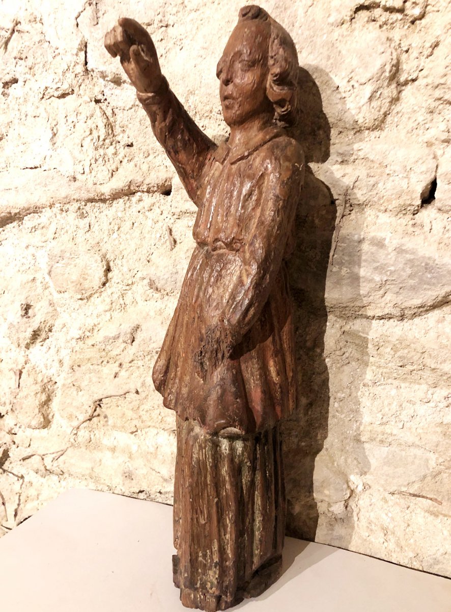 Ange En Chêne Sculpté Fin 16ème