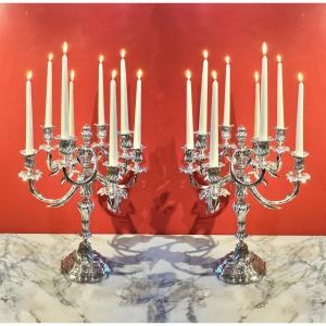 Paire de candélabres en bronze argenté – XIXᵉ siècle