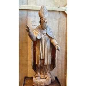 Saint évêque en bois sculpté, restes de polychromie – XVIIe siècle –
