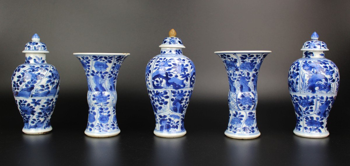 Porcelaine Chinoise Kangxi Garniture 5 Pièces Vases Bleus Et Blancs 17ème Siècle Dynastie Qing -photo-2