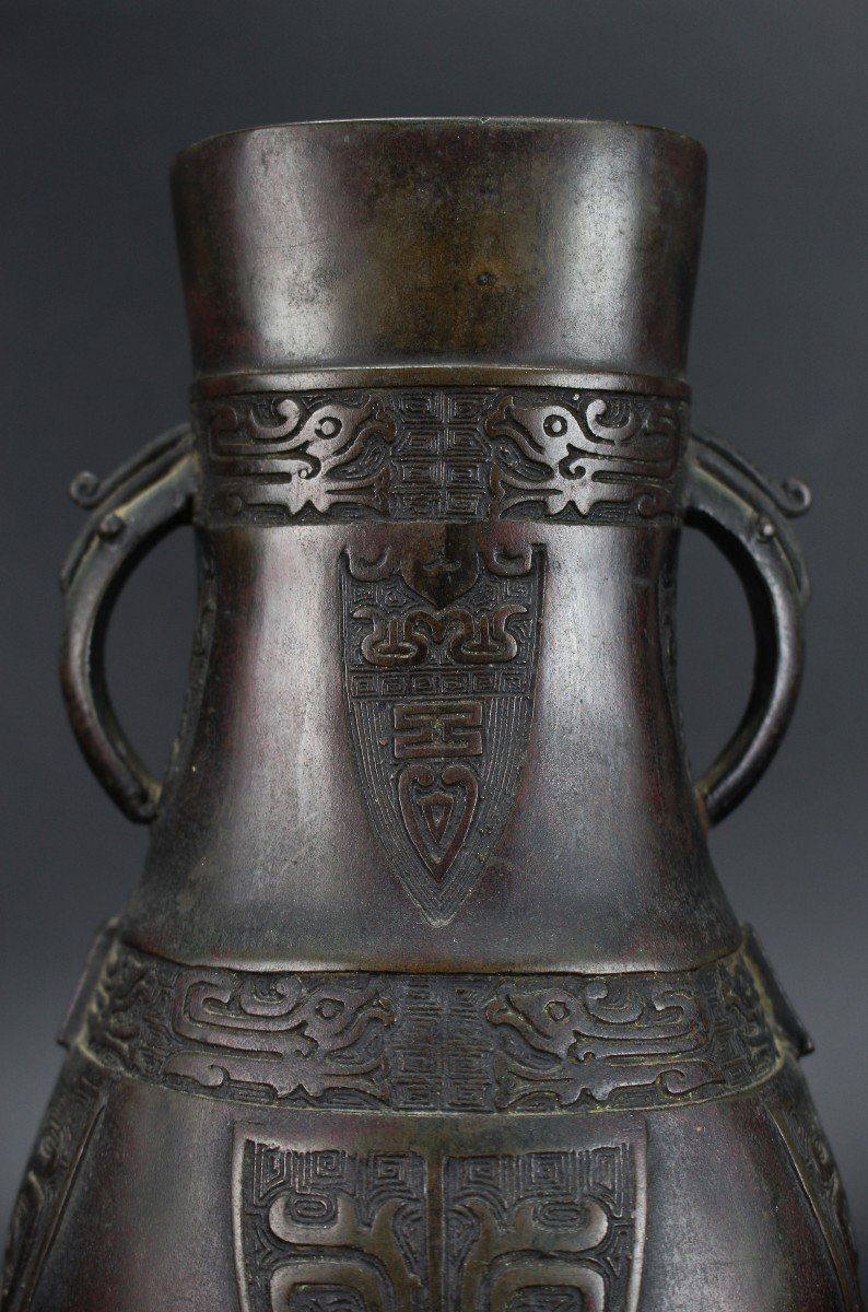 Chinese Bronze Vase Ming Dynasty 16th Century / 17th Century Antique Archaic Flower Vase-photo-2