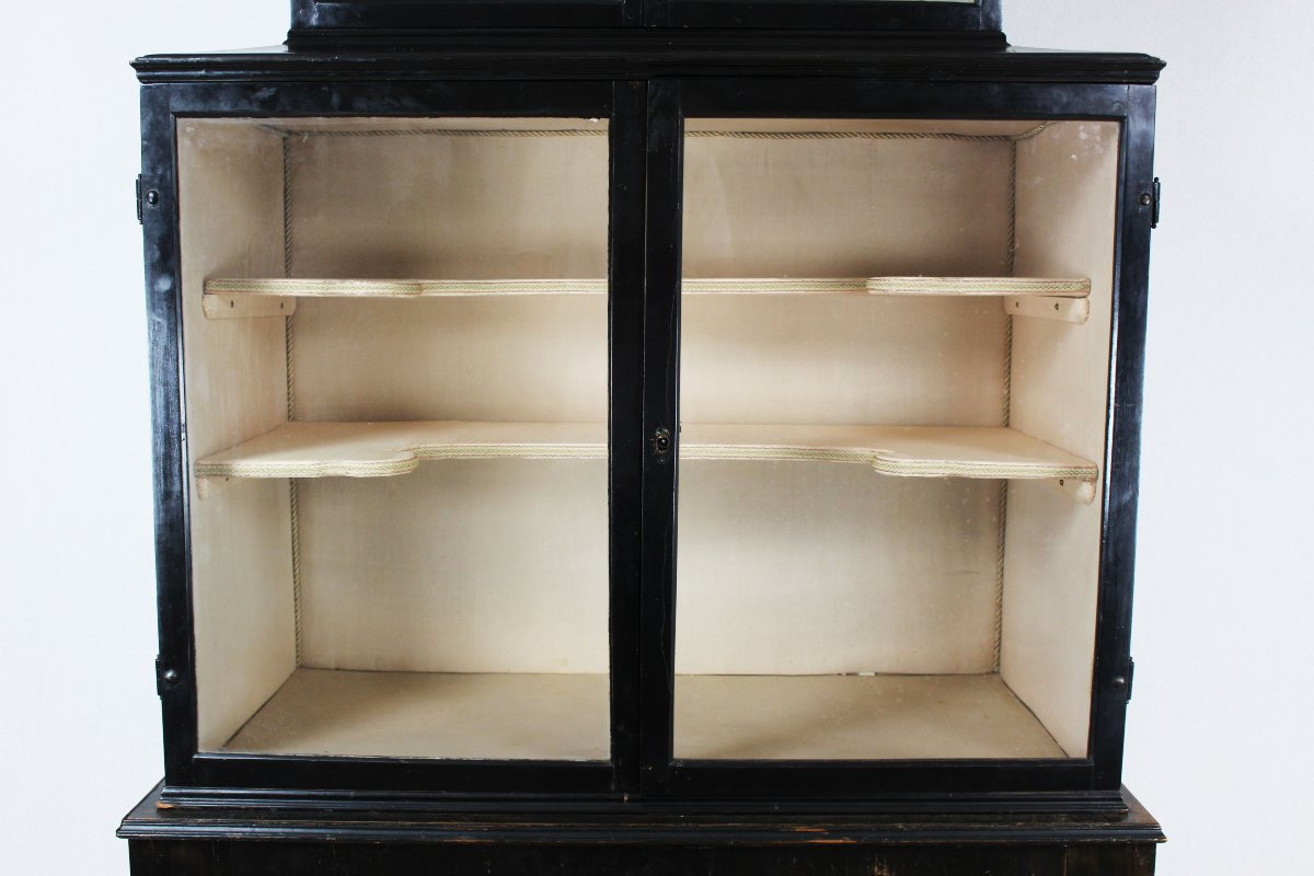 Antique English Victorian Display Cabinet. Late 19th Century, Circa 1890 -photo-2