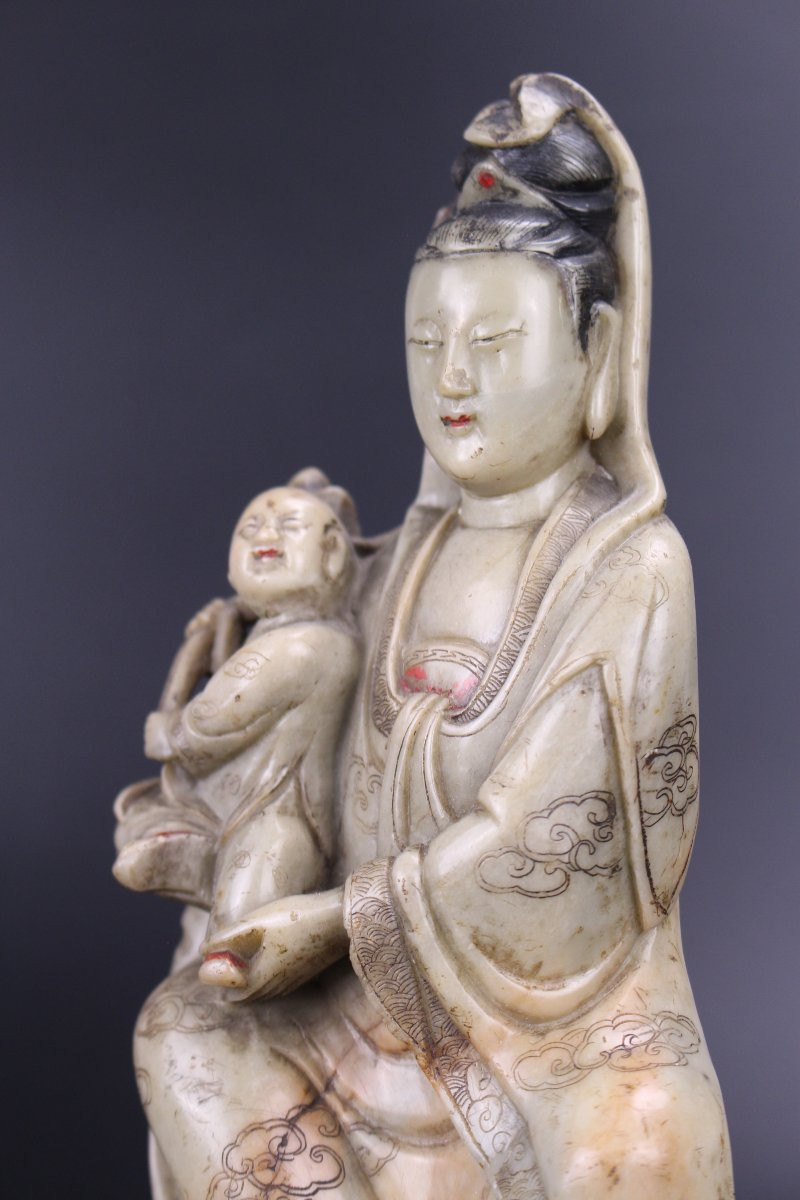 Chinese Soapstone Guanyin Figure 18th / 19th Century Carved Hardstone Sculpture Qing Dynasty-photo-3