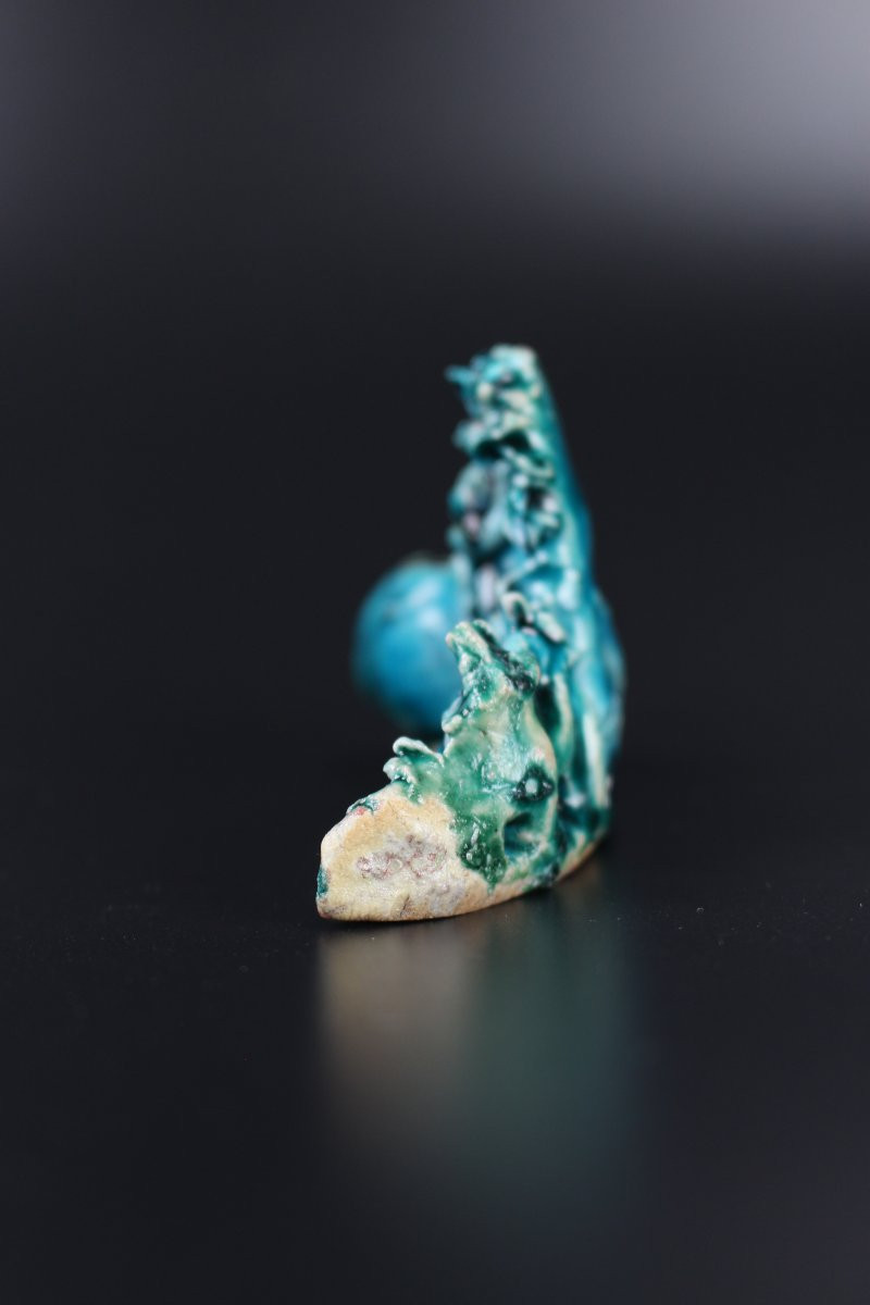 Chinese Porcelain Brush Rest With Turquoise Glaze, "mountain And Peach" Decoration, Kangxi-photo-3