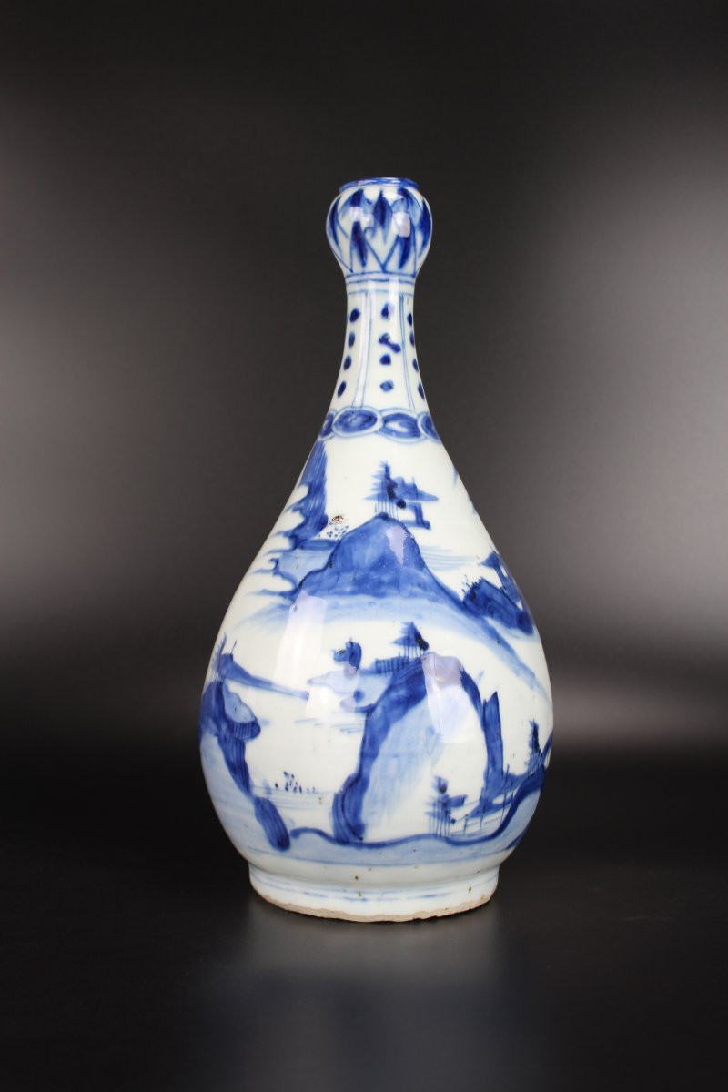 A Chinese Porcelain Blue And White Chinese Bottle Vase, Ming Dynasty, Wanli Period-photo-4