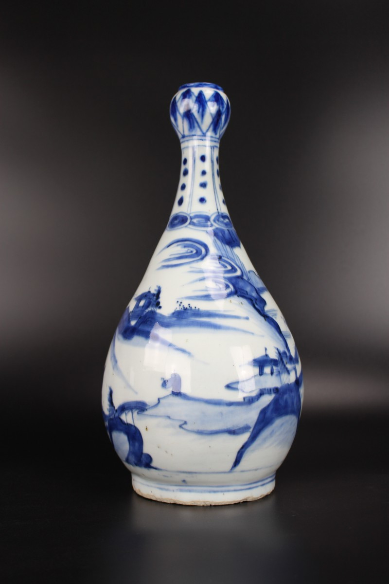 A Chinese Porcelain Blue And White Chinese Bottle Vase, Ming Dynasty, Wanli Period