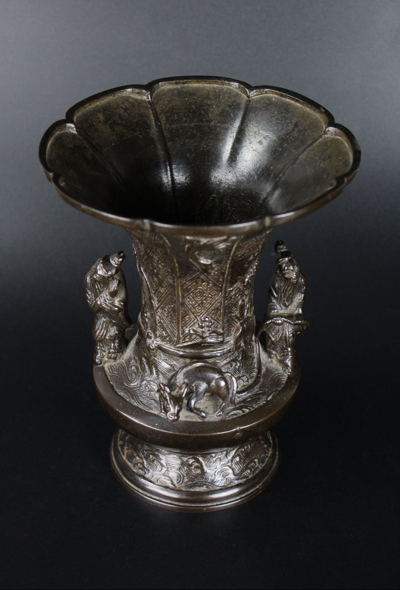 Vase en bronze japonais, époque Edo (1603-1868), première moitié du XVIIe siècle ou XIXe siècle-photo-6